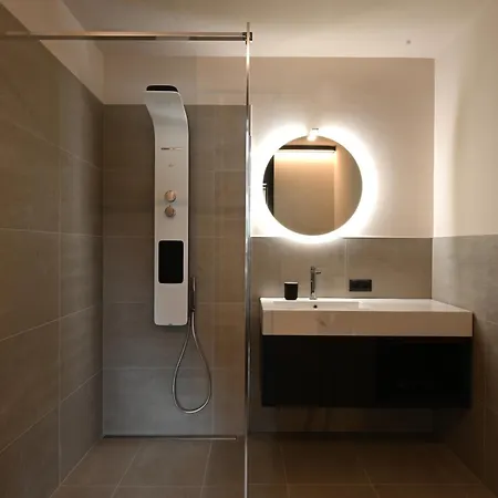 Апартаменти Fischer Design *